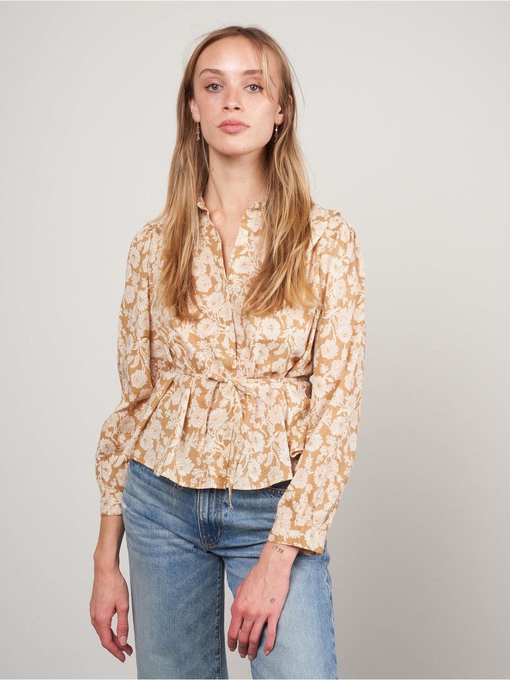 The GREAT. the Stream Top in Oat Brush Floral